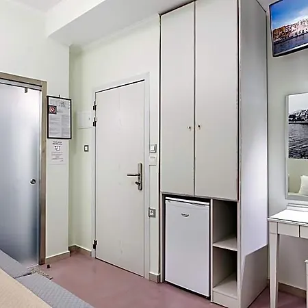 Otel Ideon 2*
